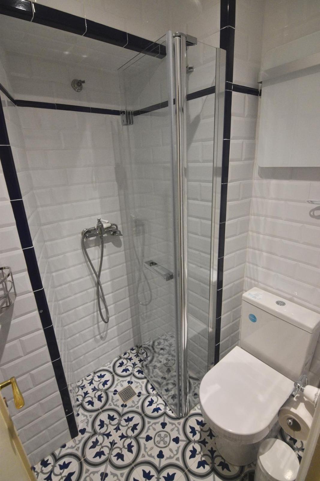 Pensio Bellmirall Girona Exterior foto
